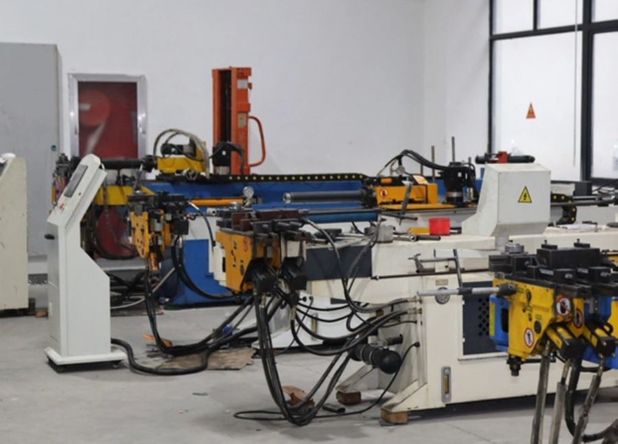 Wheelchair assembly floor